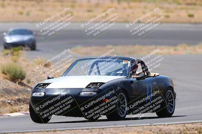 media/May-31-2025-CalClub SCCA (Sat) [[2c1a04e1ee]]/Qualifying/Group 1/Turn 4/